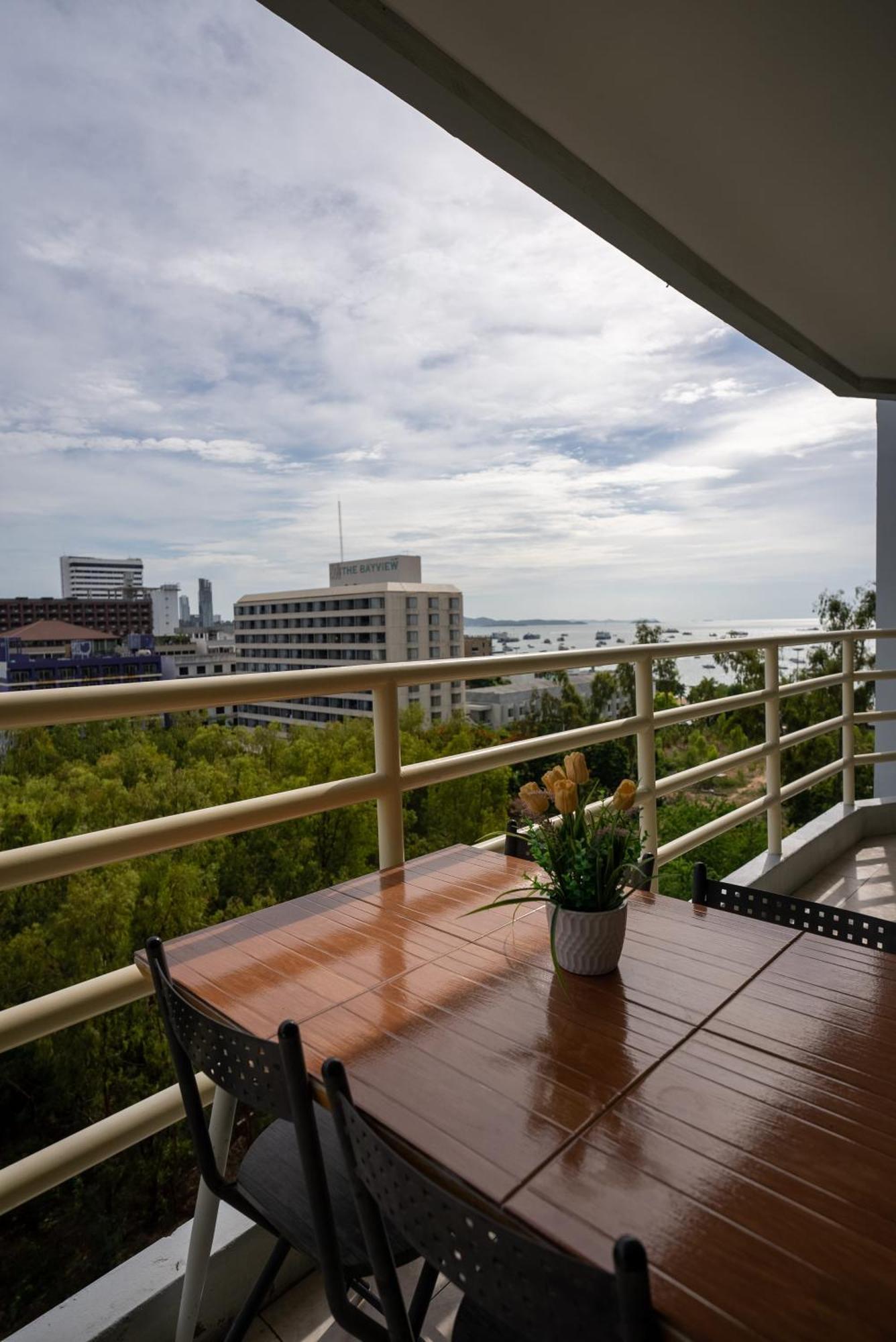 Vtsix At View Talay 6 Hotel Pattaya Luaran gambar