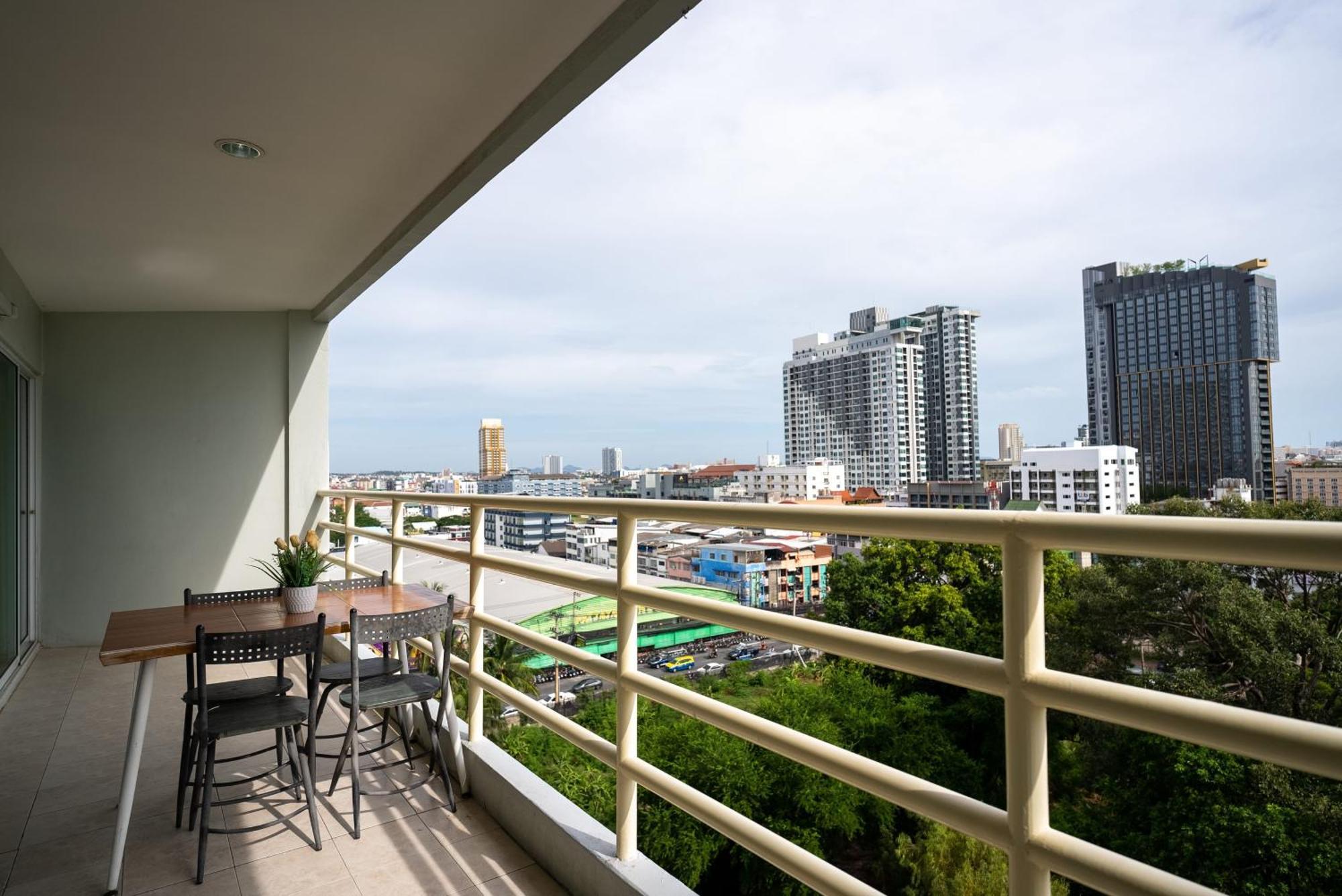 Vtsix At View Talay 6 Hotel Pattaya Luaran gambar